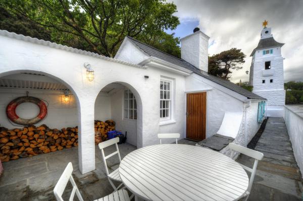 White Horses Cottage Portmeirion Self Catering Accommodation